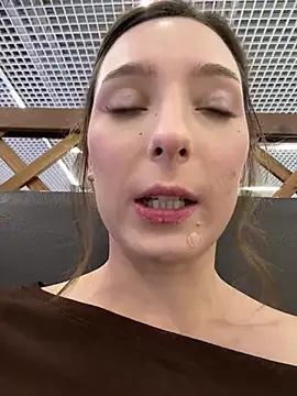LilluKatten's Live XXX Chat