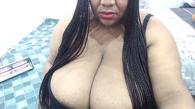 BUSTYLATOYA Live XXX-chat