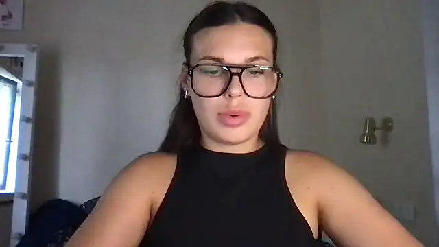 Chat +18 de MoonriseGoddess ao vivo