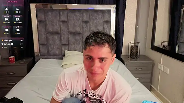 LeoMonnroe's Live XXX Chat