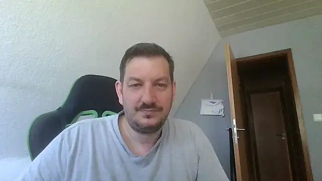 Golffahrer1982 Live XXX-Chat