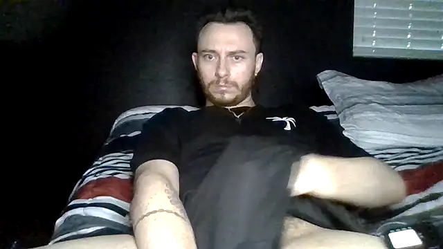 Chat XXX en directo de Mikecloudyhawk
