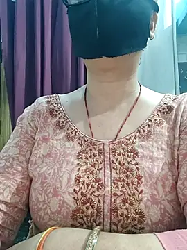צ'אט XXX בשידור חי של Aishwaryaa_69