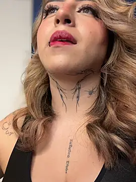 CarolQueen1_ live XXX chat