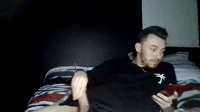 Mikecloudyhawk XXX чат на живо