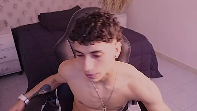JhoanLeandro's Live XXX Chat