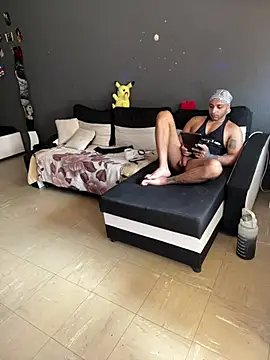Mohdollmen Chat XXX in diretta