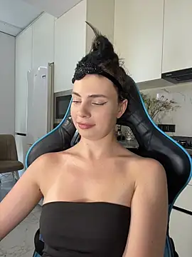 CurlyLara Live XXX-Chat
