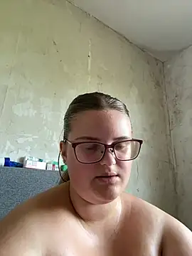 CurvyPaar2 XXX чат на живо