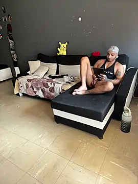 Mohdollmen's Live XXX Chat