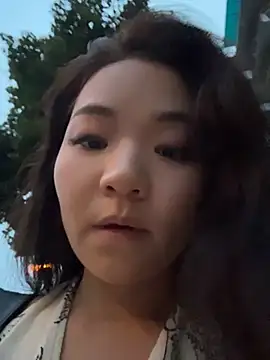 xiaochengzi505 即時 XXX 聊天