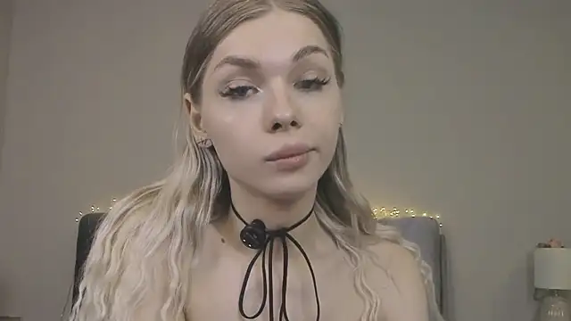 Blondy_Fina Webcam-Show