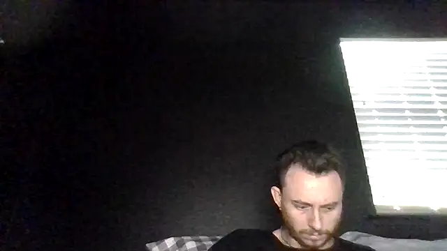 Chatroom XXX en direct de Mikecloudyhawk