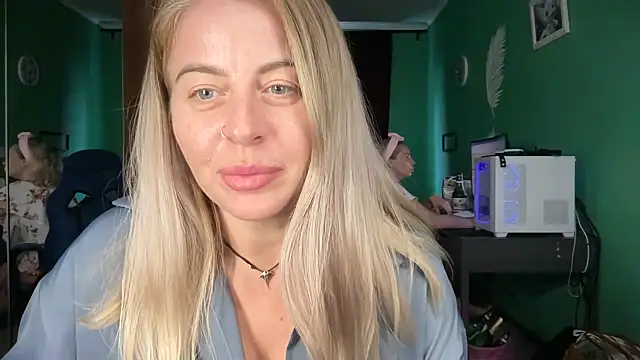 Lisorine Live XXX-Chat