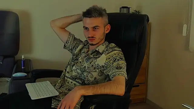 Chatroom XXX en direct de Magic_Storms