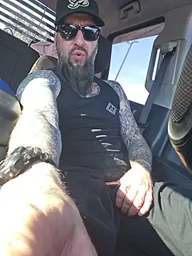 Czat XXX na żywo – Beardedtattood