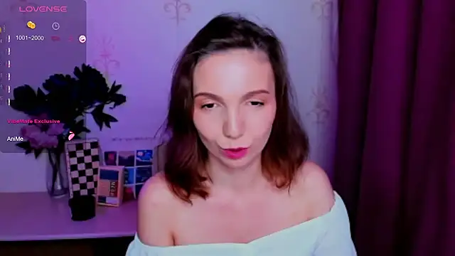 KindHazelHere_ Chat XXX in diretta