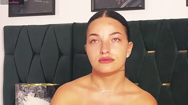 BiancaVitale Adlı Modelin Canlı XXX Sohbeti