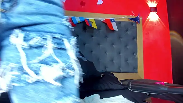 Chat XXX en directo de YayaHilton