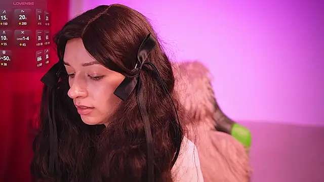 YourDarlingVivian Adlı Modelin Canlı XXX Sohbeti