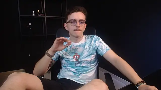 Онлайн чат XXX FelixStarkk