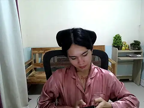دردشة devine_goddess الجنسية المباشرة