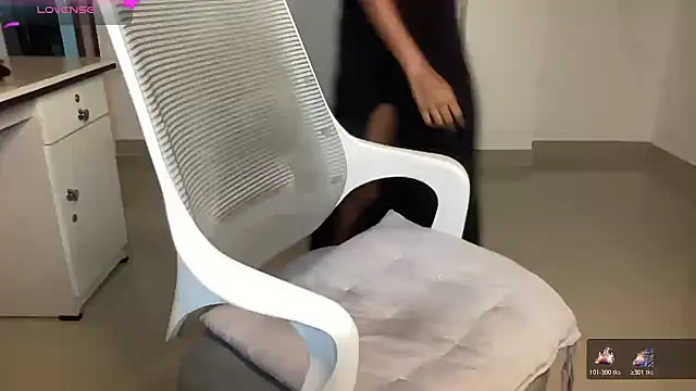 classy_kritii's Live XXX Chat