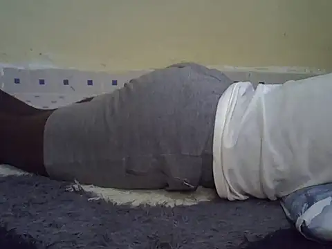 Tikobs XXX чат на живо