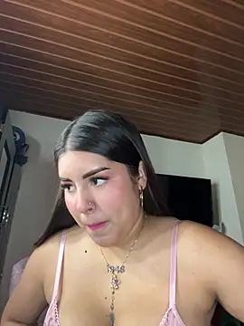 LunaGirl2026's Live XXX Chat