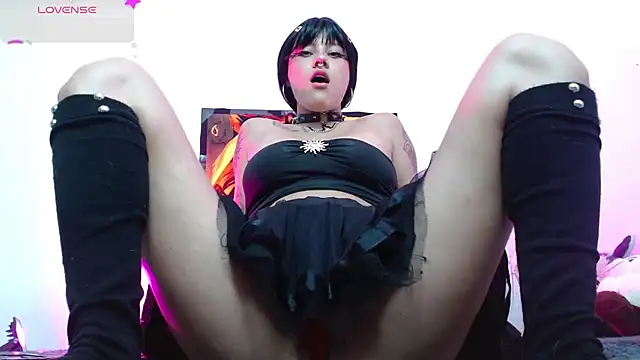 Divinejewel69's Live XXX Chat