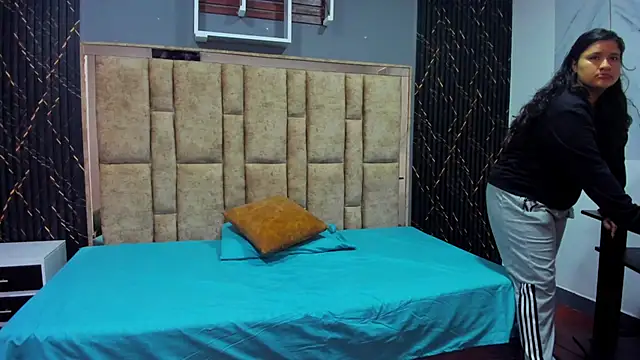 Chat +18 de natasha_adam21 ao vivo