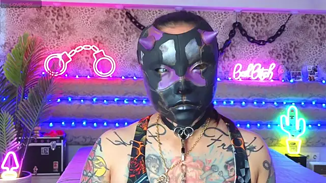 Cool_Freak_ Live XXX-Chat