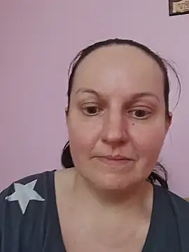 BustyLadyAlma's Live XXX Chat