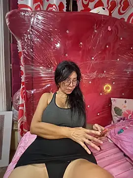 sweetieme Adlı Modelin Canlı XXX Sohbeti
