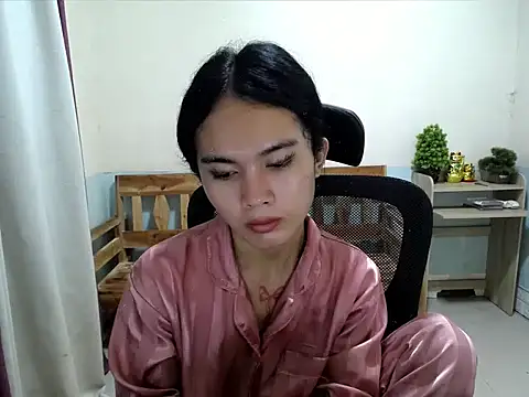 devine_goddess élő XXX-chatje
