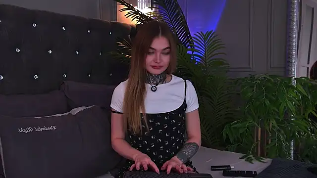 AriWild's Live XXX Chat