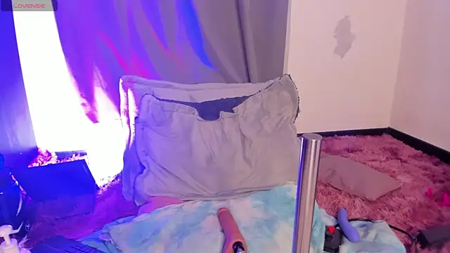 rouse_lili Adlı Modelin Canlı XXX Sohbeti