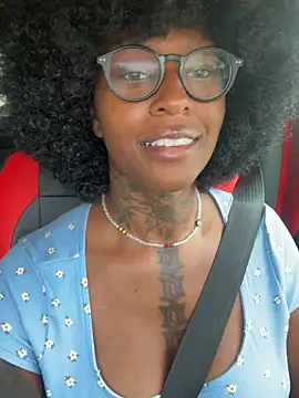 Chat +18 de MistiSavannah ao vivo