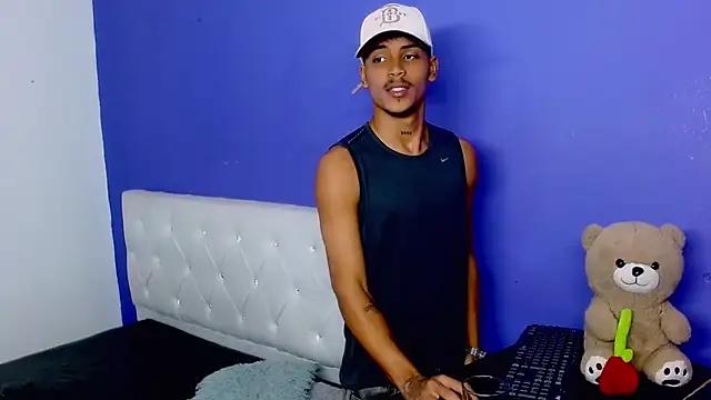 Angel_foxc13 – Naživo XXX chat