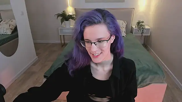 AuraLaunni Chat XXX live