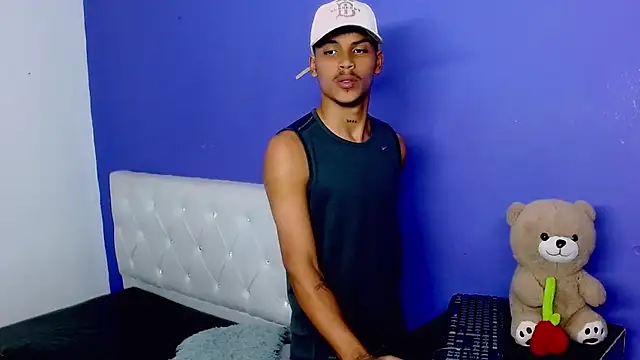 Angel_foxc13のライブXXXチャット