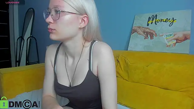 Nika-Smith Live XXX-Chat