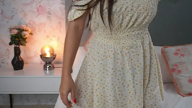 LisaRose live XXX chat