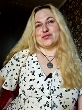 LianaJu XXX чат на живо