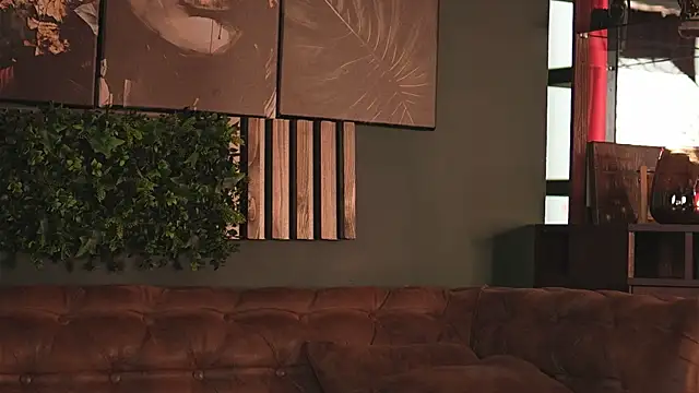 LuxenNoir Live XXX-chat