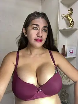 Chat XXX en directo de SexyFatHugeCock