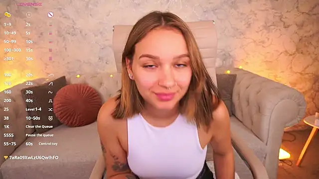 FlirtyMusa's Live XXX Chat