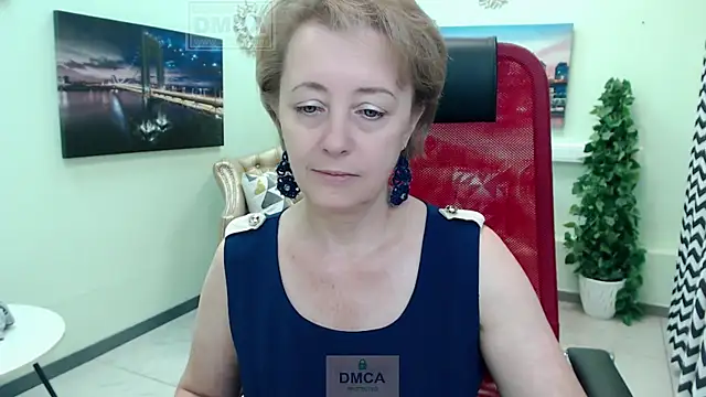 Chatroom XXX en direct de MONA_W