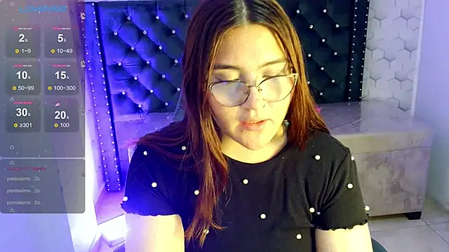 conniejames_m's Live XXX Chat