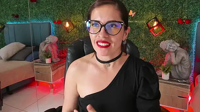 Онлайн чат XXX Linagh_